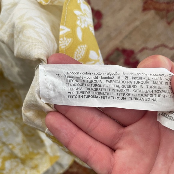 *Sold* Zara Ruffle Shoulder Puff Slv Blouse - Picture 2 of 3